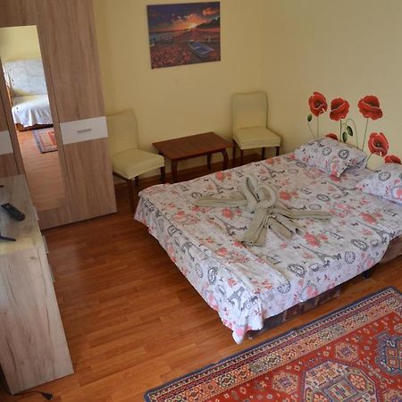 Casa Cu Fluturi Appartement Constanţa Buitenkant foto