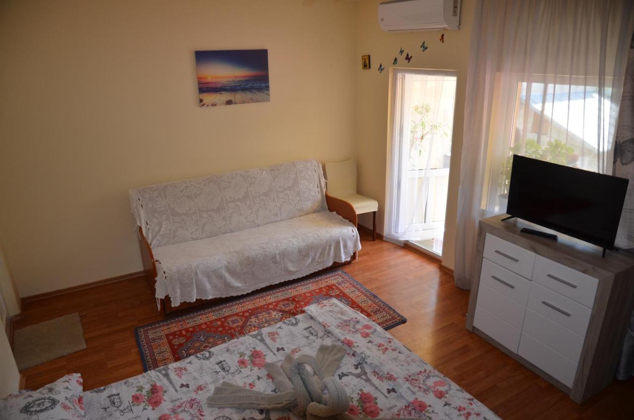 Casa Cu Fluturi Appartement Constanţa Buitenkant foto