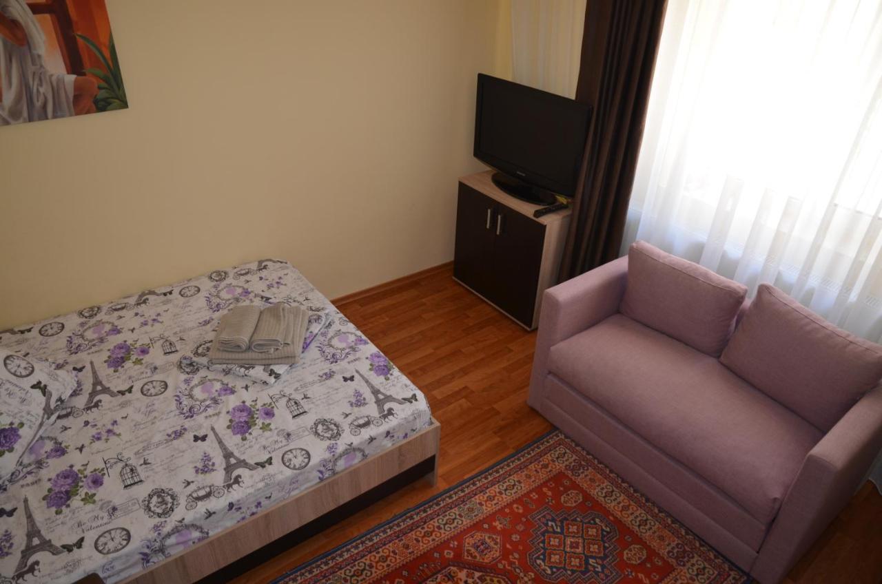 Casa Cu Fluturi Appartement Constanţa Buitenkant foto