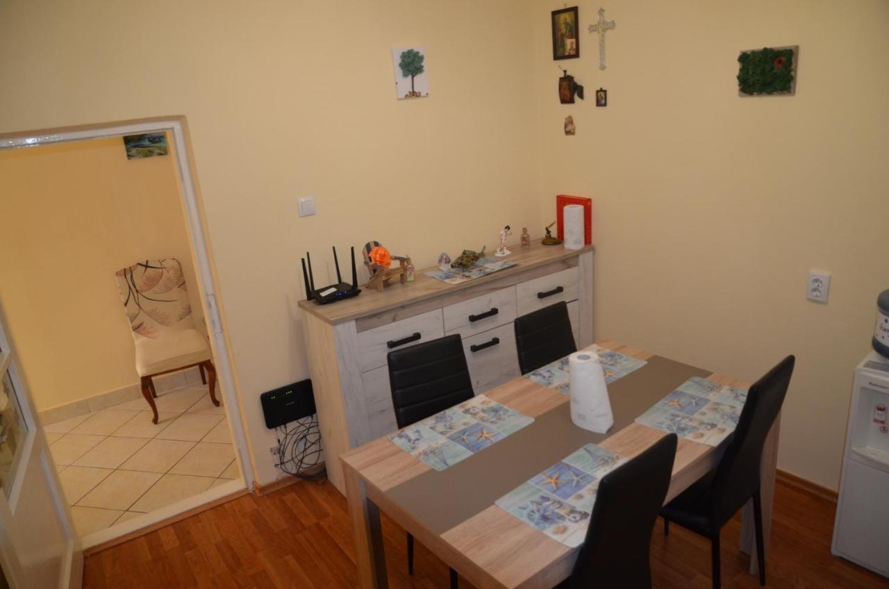 Casa Cu Fluturi Appartement Constanţa Buitenkant foto