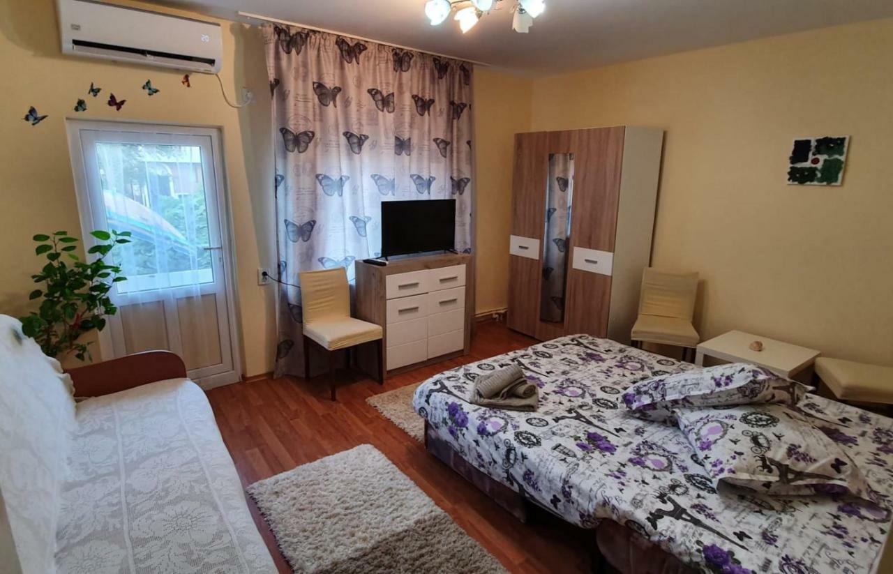 Casa Cu Fluturi Appartement Constanţa Buitenkant foto