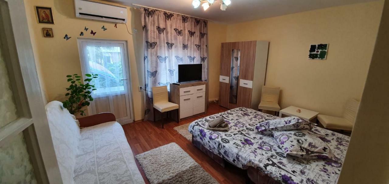 Casa Cu Fluturi Appartement Constanţa Buitenkant foto