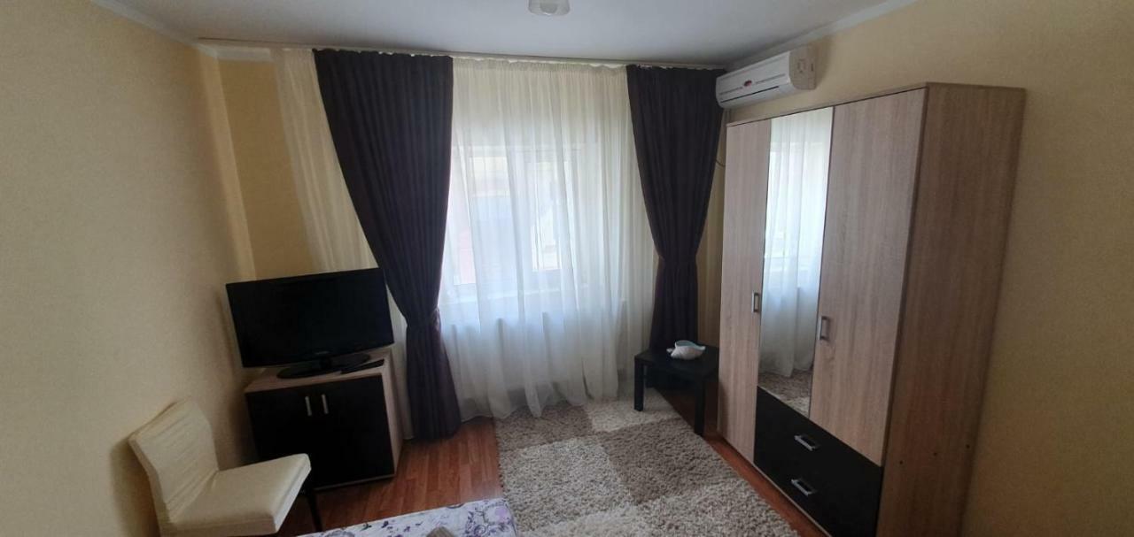 Casa Cu Fluturi Appartement Constanţa Buitenkant foto